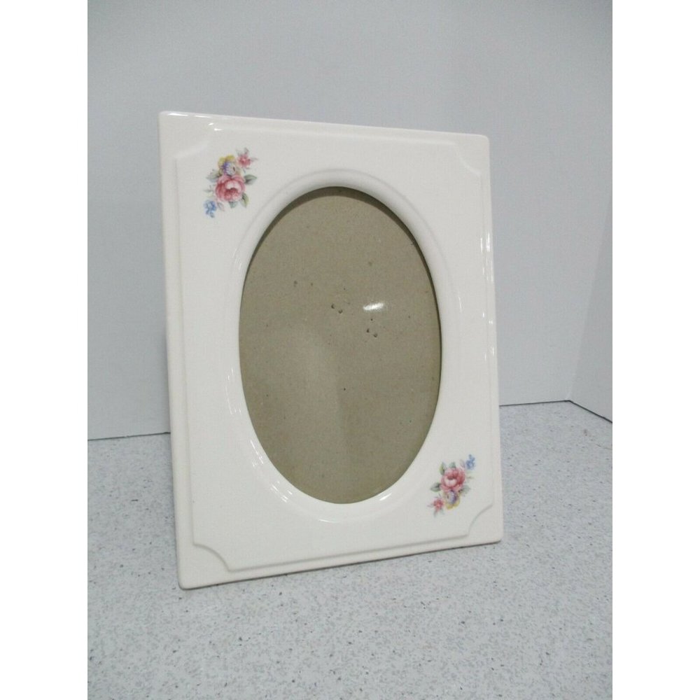 **Elegant Weston Gallery Cream Ceramic Floral Oval Opening Tabletop Photo Frame